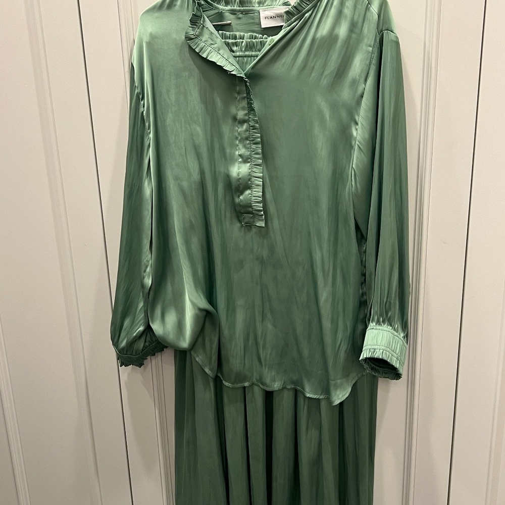 California-based Flannel 2-piece outfit